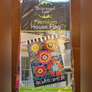 Briarwood Lane Premium House Flag with Floral Design